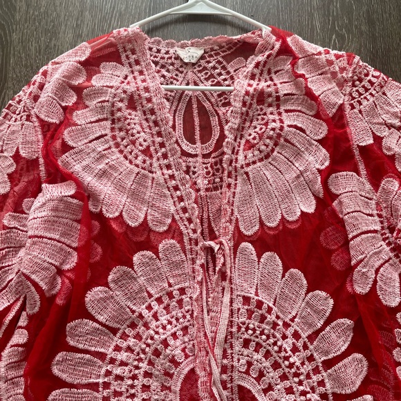 Red Kimono - Picture 2 of 3